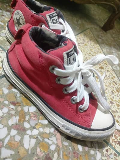 red star shoes