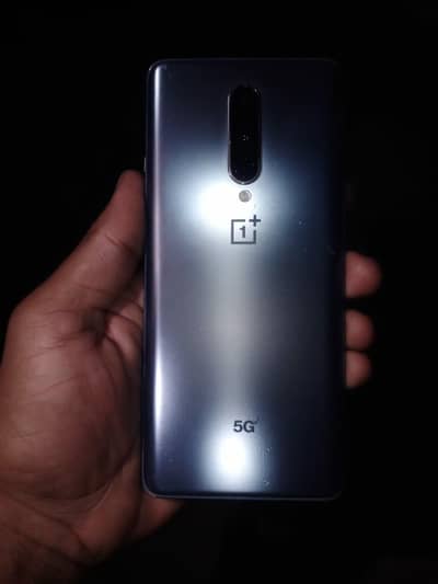 8gb 128 gb air pack  10 / 9.5 condition  haa