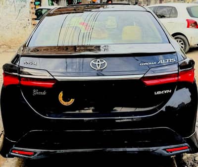 Toyota Corolla Altis Grande 2014.