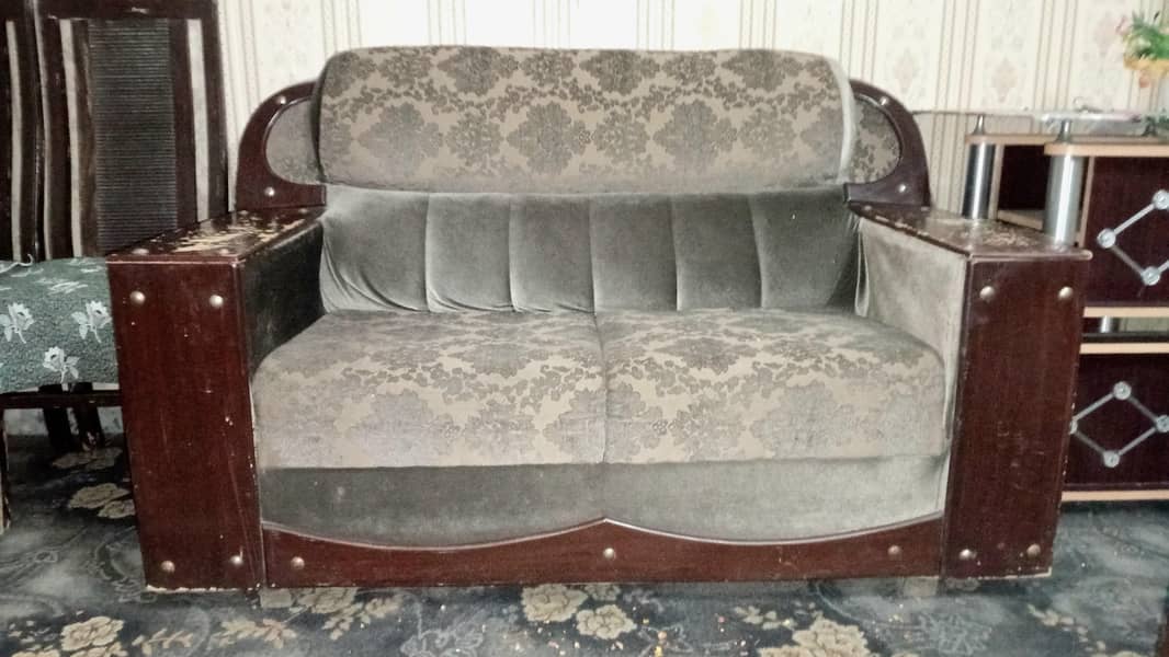 SOFAS SET FOR SALE 1
