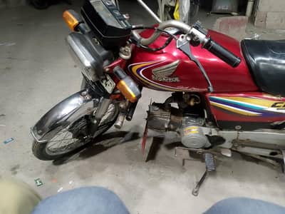 Honda CD 70 15 modal