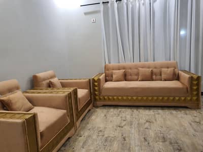 5 seater sofa set. . . excellent condition