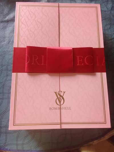 Victoria Secret Bombshell gift set