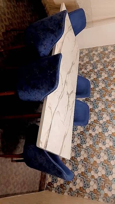 Dinning Table with 6 chairs