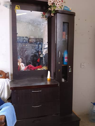 Dressing table for sale