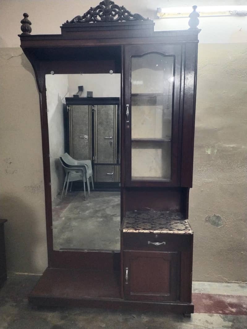 Dressing table 0
