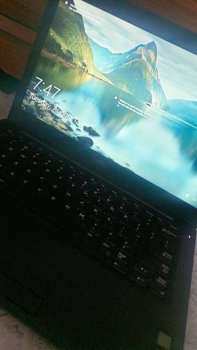 Dell laptop core i7 6th gen 8/256 variant black color light keyboard