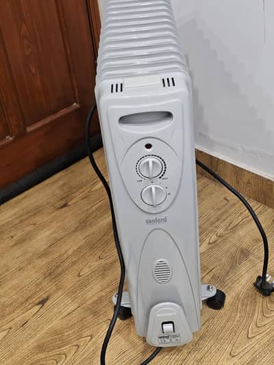 Sanford 1500W 7Fin Oil Heater (SF12040H)