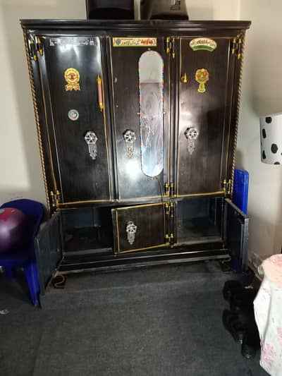 PATI ALMARI CUPBAORD