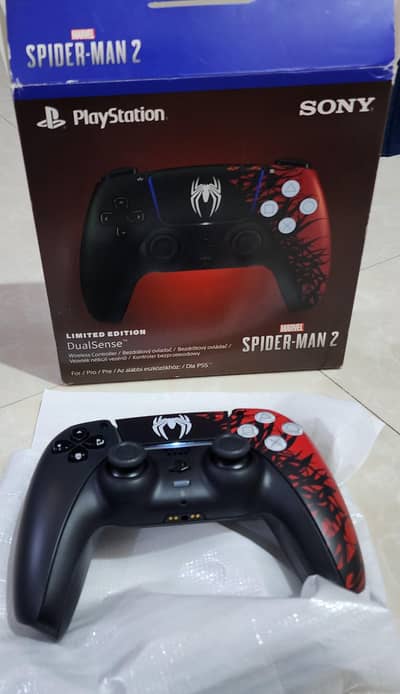 PS5 dual sense Spiderman 2 Limited Edition controller