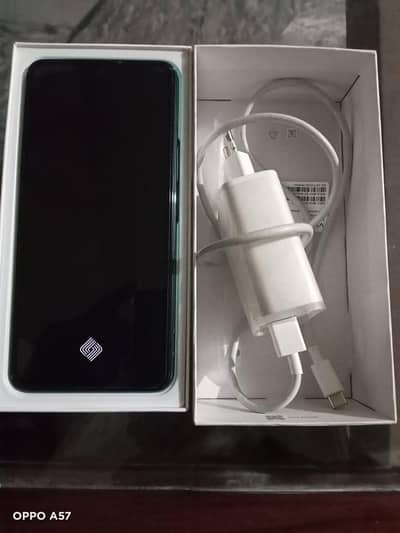 Vivo Y200 | 8GB RAM / 256GB Storage | Excellent Condition | With Box