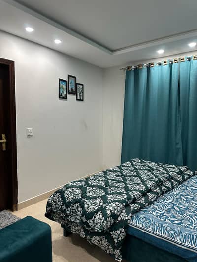 fully furnish apartment for rent per day weekly available