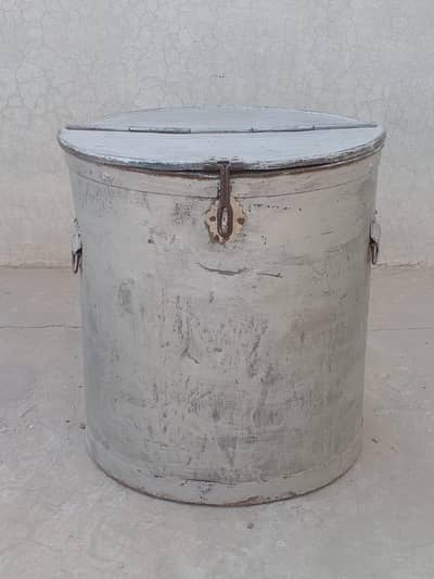 60 kg Flour storage trunk