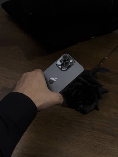 Roayal black Iphone 15 pro max JV , 256 GB , 100% Health