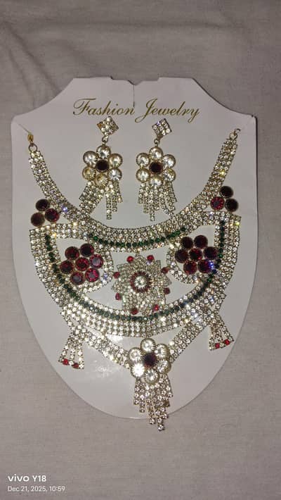 FANCY THREE PIECE SUIT