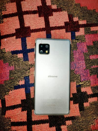 AQUOS SENSE 4 5G