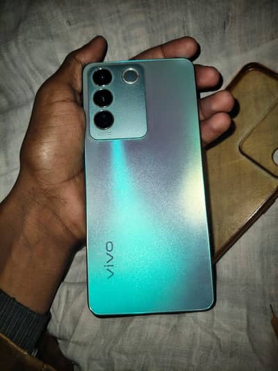 Vivo V27e