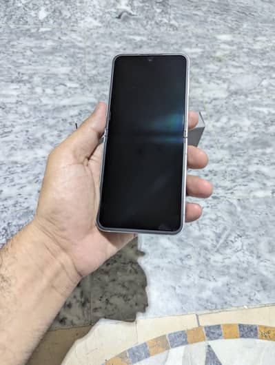 Samsung Galaxy Flip6 256GB US Variant NON PTA Network Locked