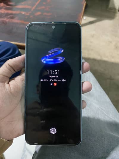 Look like brand new gb 8/128 all oky with box charger