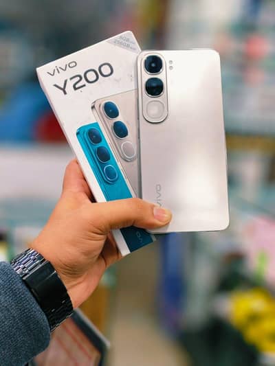 vivoy200"8/256 GB Condition 10/9.5 All OK/ 2 Month's Warranty ful biox