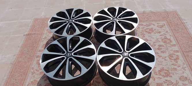 18” Nissan Genuine OEM Alloy Rim Wheels 5*114 (Only Rims)