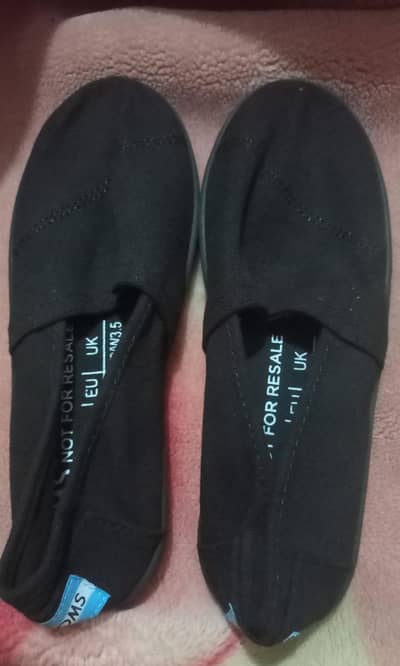 Tom's Original Shoes - For Wholesale Selling