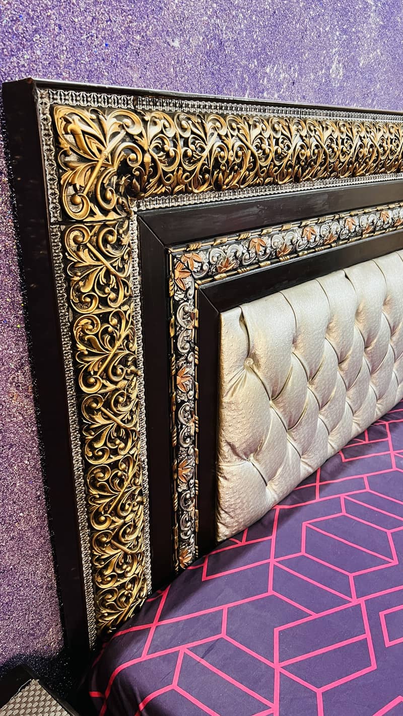 Bed with dressing table 3