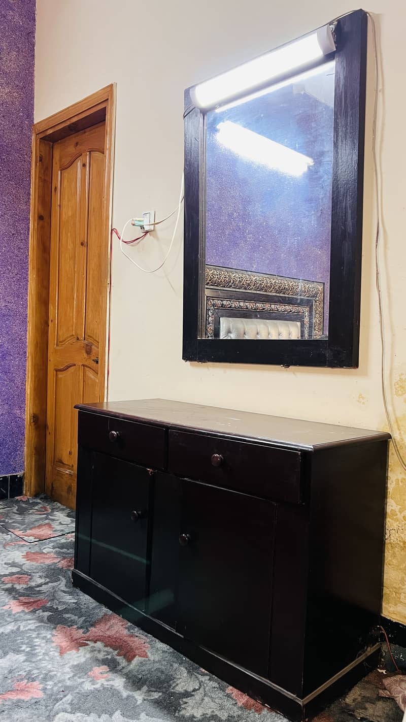 Bed with dressing table 4