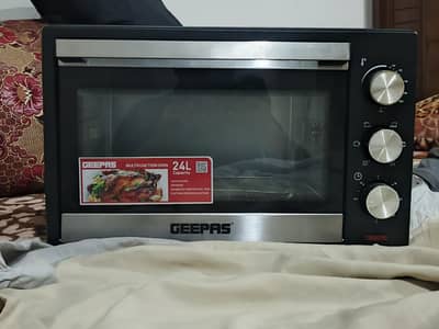 Geepas Oven