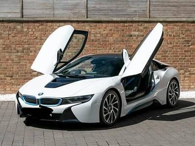white color i8