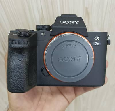Sony A7iii mirrorless DSLR camera