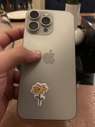 15 pro max natural titanium