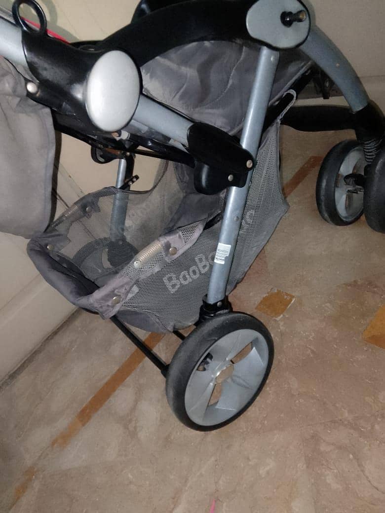 large size imported stroller in vrery good condition 5