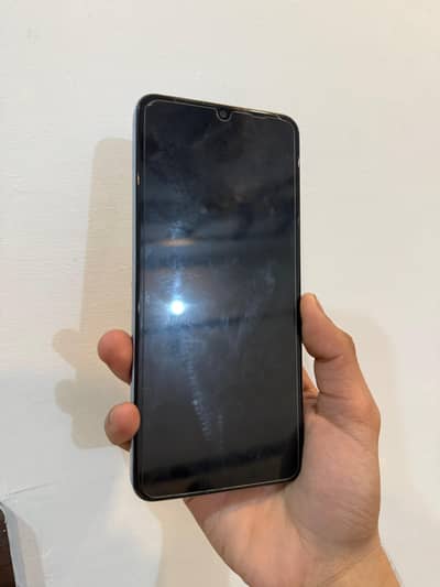 urgent for sale Real me note 60 3to 4 month use with box