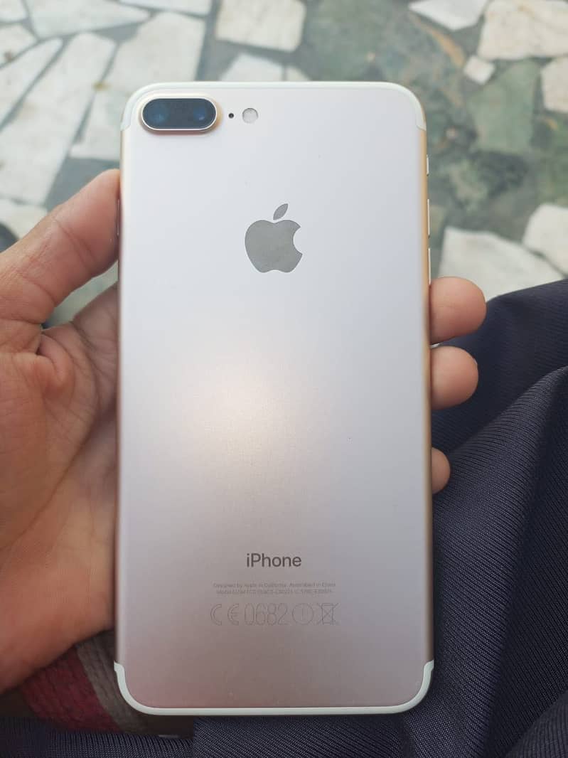 iPhone 7 Plus 0