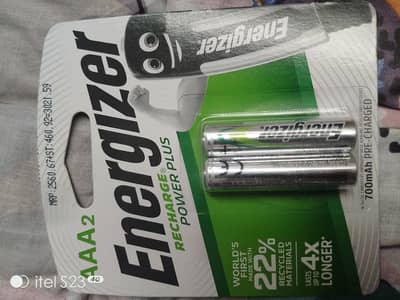 بہت اچھے سیل ہیں بلکل نئے ہیں باہر کے جو خود بخود چارج ہوتے ہیں مارکیٹ