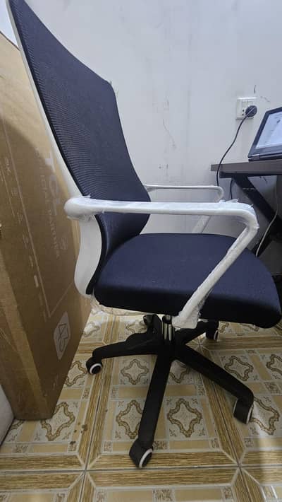 Ergonomic Computer Chair – Mesh Back Office Chair - 15 days used only