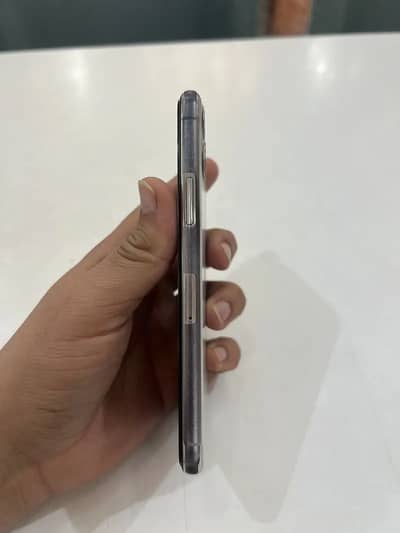 11 pro 256gb pta with box