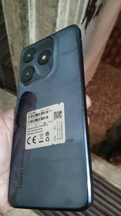 spark 10c 4/128. . . only seald set . . . a1 battery