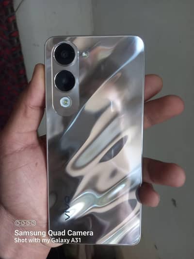 urgent sale vivo y04 4+4 128gb all ok new condition with box charger