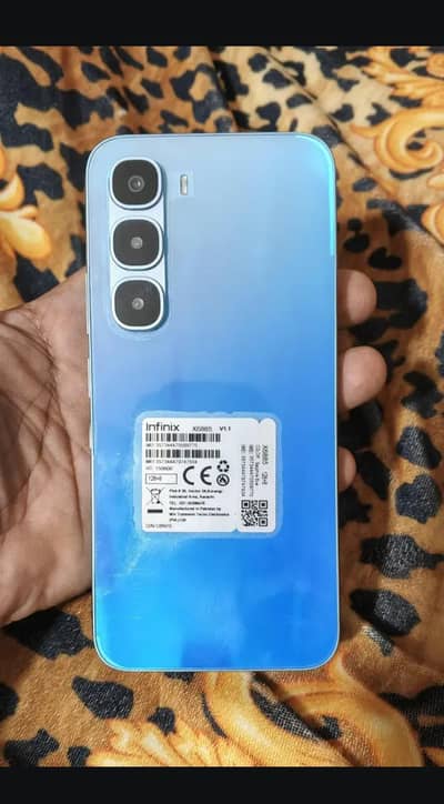 Infinix hot 60 pro 16/128 complete box 7 day use