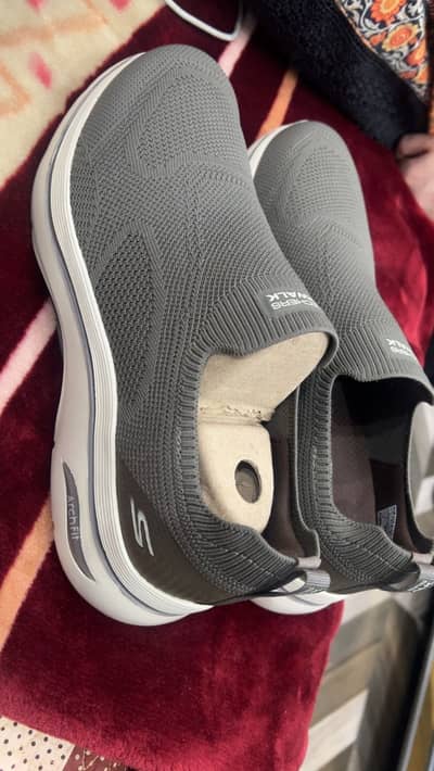 Skechers Arch fit Go Walk 44/10 size