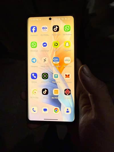 I am selling my edge 20 pro  with box