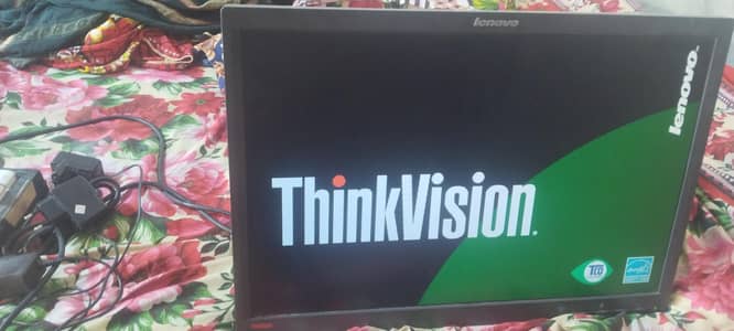Lenovo LCD 22 inch with TV cable dewis allok