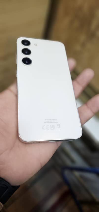 Samsung galaxy s23 8/256