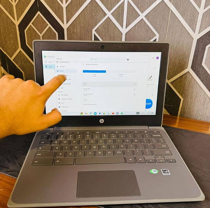 HP G8EE touchscreen 1