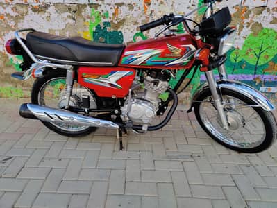 Honda -CG125cc- 23 model urgent sale