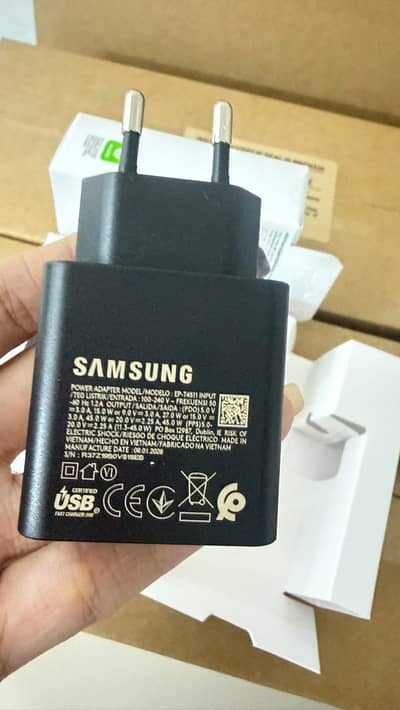 iPhone Google Pixel Charger