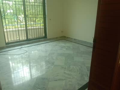 G-11/1 50*90 Upper portion Separate Gate available For Rent