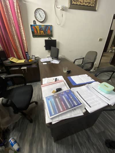 Executive Office Table with side Rack